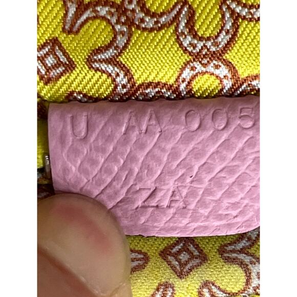 Hermès Silk-In Long Zip Wallet Rose Sakura Epsom Leather Yellow Silk - Picture 5 of 14